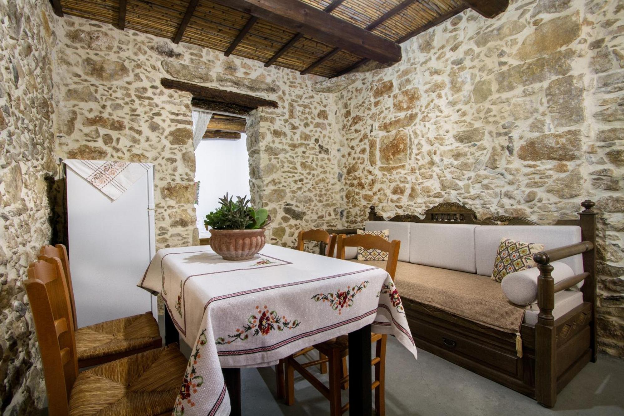 Sofiana'S Garden Retreat With Private Pool Διαμέρισμα Dhrapaniás Εξωτερικό φωτογραφία